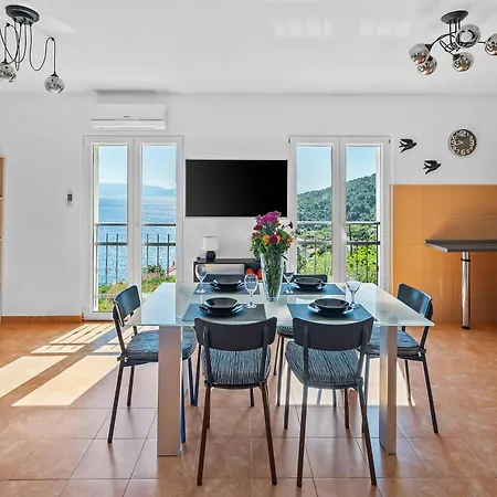 Vila Vita * Donje Selo na Šolti