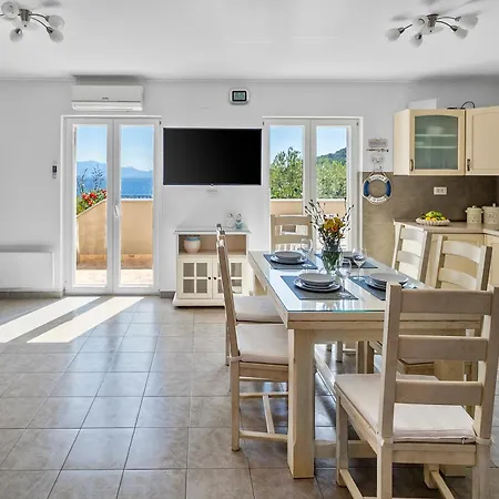 Vila Vita * Donje Selo na Šolti